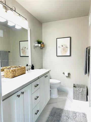 3776 San Simeon Cir, Weston, FL 33331