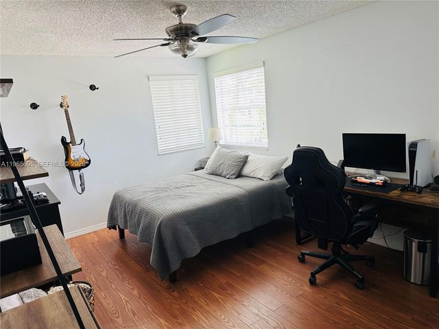 3776 San Simeon Cir, Weston, FL 33331