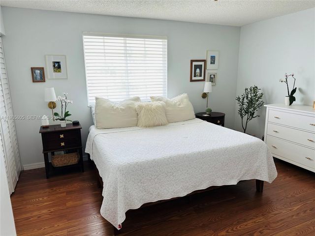 3776 San Simeon Cir, Weston, FL 33331