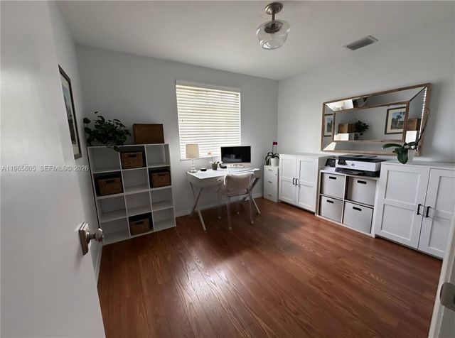 3776 San Simeon Cir, Weston, FL 33331