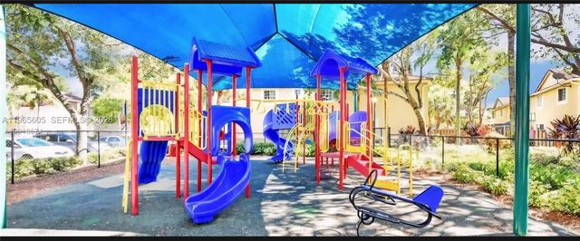 3776 San Simeon Cir, Weston, FL 33331