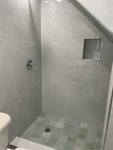 2350 SW 26th Ln, Miami, FL 33133