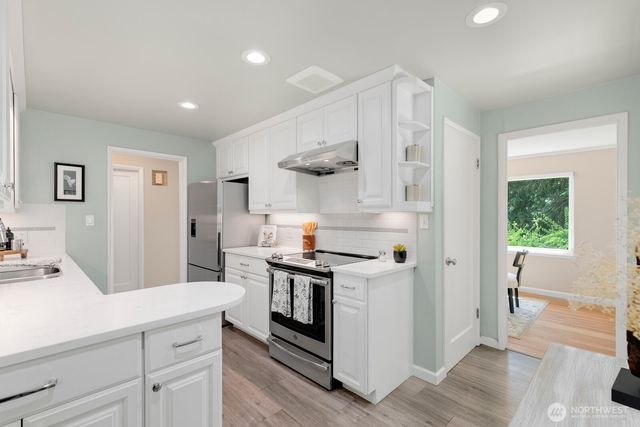 1429 SW 170th Street, Normandy Park, WA 98166