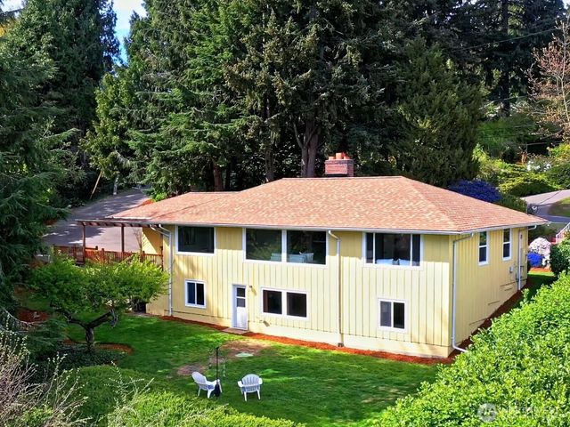 1429 SW 170th Street, Normandy Park, WA 98166