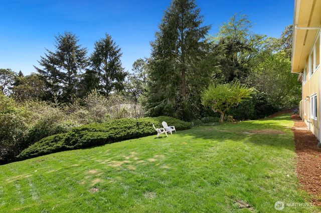 1429 SW 170th Street, Normandy Park, WA 98166