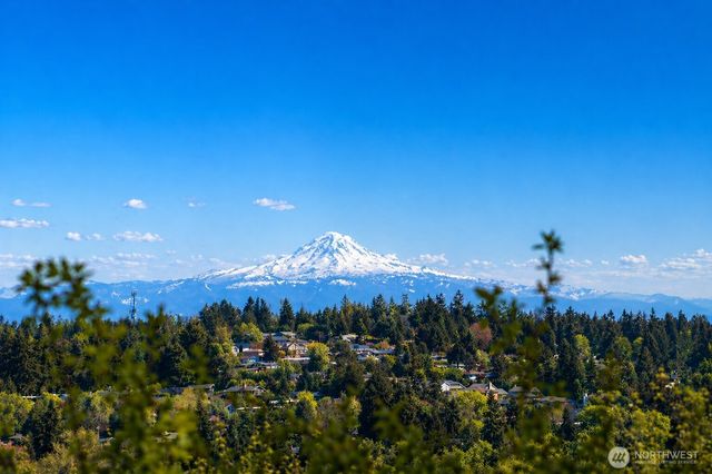1429 SW 170th Street, Normandy Park, WA 98166