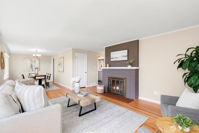 1429 SW 170th Street, Normandy Park, WA 98166