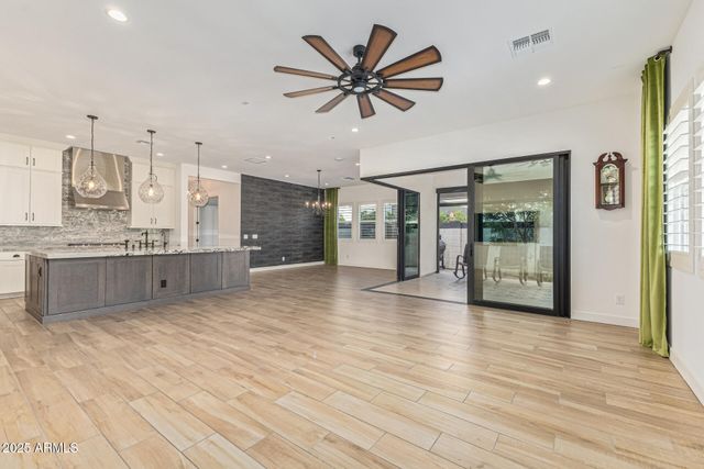 11097 N SPEARFISH Street, Surprise, AZ 85388