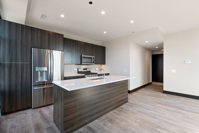 1123 W Randolph Street 601, Chicago, IL 60607