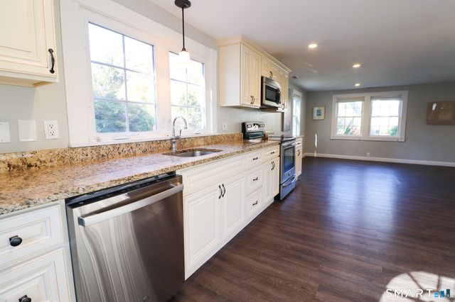 66 Nehantic Drive, East Lyme, CT 06357