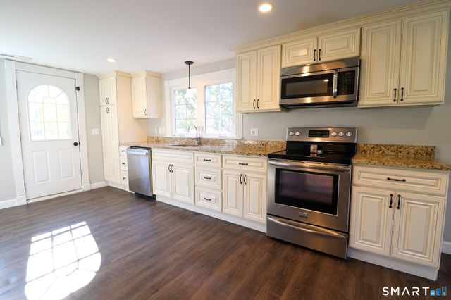 66 Nehantic Drive, East Lyme, CT 06357