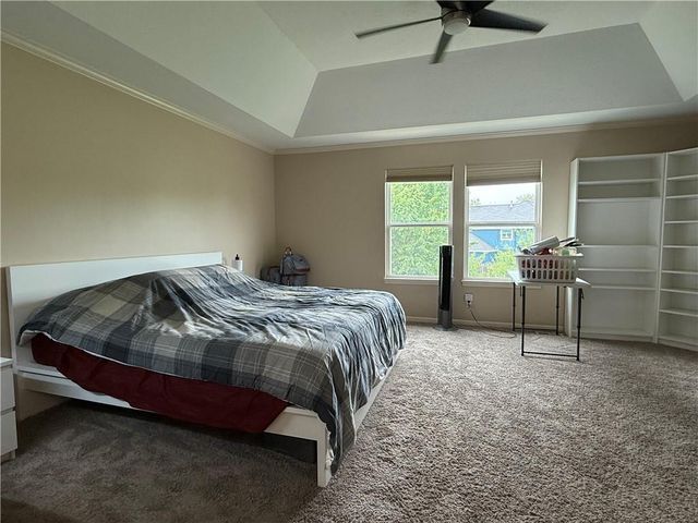 1052 Wyndham Drive, Lansing, KS 66043