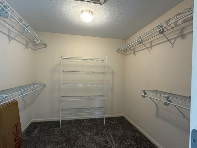 1052 Wyndham Drive, Lansing, KS 66043