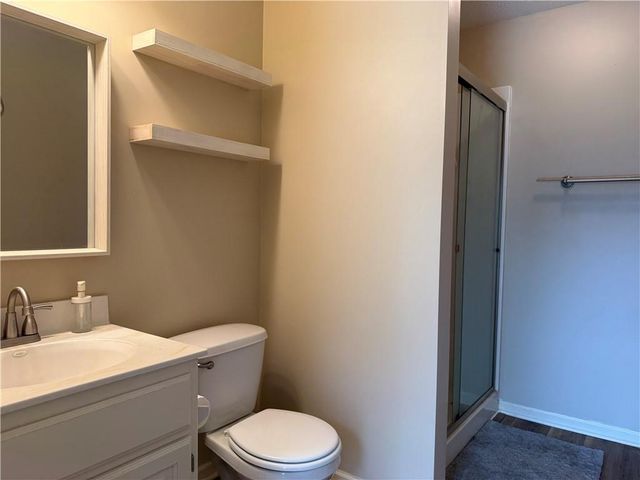 1052 Wyndham Drive, Lansing, KS 66043