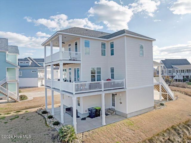 1206 Pinnacle Court, Morehead City, NC 28557