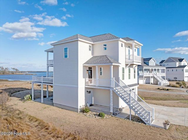 1206 Pinnacle Court, Morehead City, NC 28557