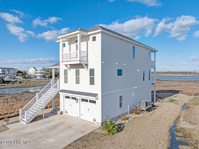 1206 Pinnacle Court, Morehead City, NC 28557