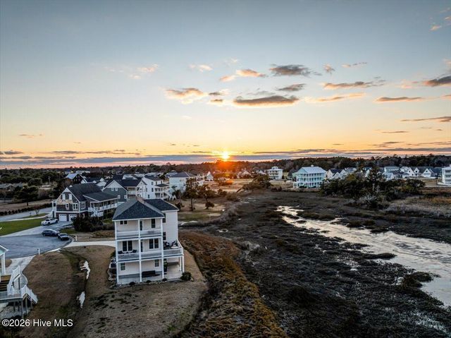 1206 Pinnacle Court, Morehead City, NC 28557