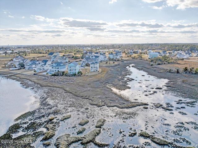 1206 Pinnacle Court, Morehead City, NC 28557