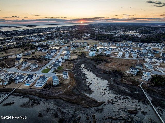 1206 Pinnacle Court, Morehead City, NC 28557