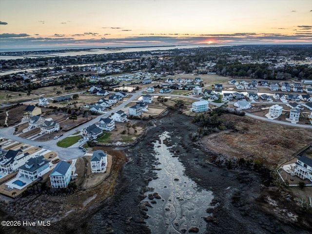 1206 Pinnacle Court, Morehead City, NC 28557