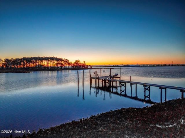 1206 Pinnacle Court, Morehead City, NC 28557