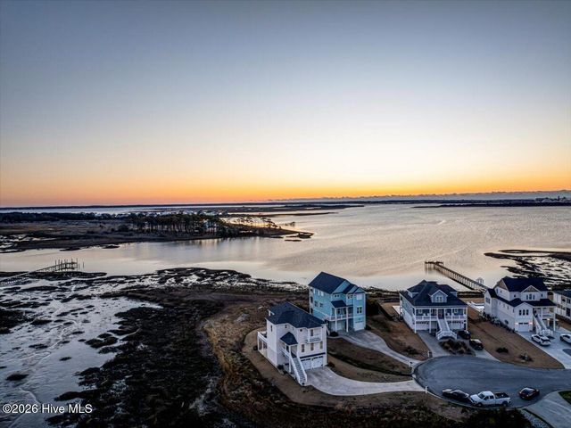 1206 Pinnacle Court, Morehead City, NC 28557