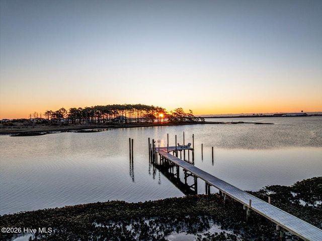 1206 Pinnacle Court, Morehead City, NC 28557