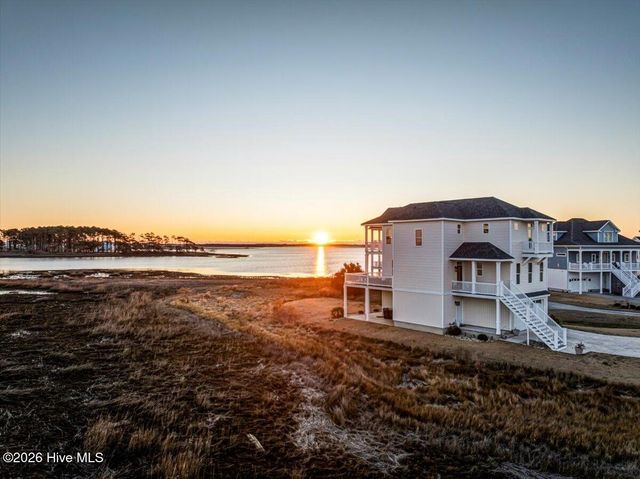 1206 Pinnacle Court, Morehead City, NC 28557