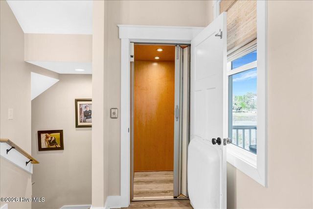 1206 Pinnacle Court, Morehead City, NC 28557