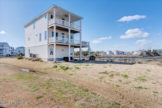 1206 Pinnacle Court, Morehead City, NC 28557
