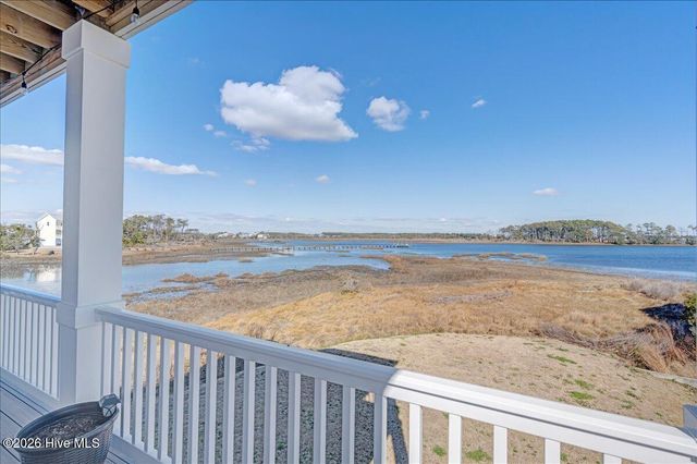 1206 Pinnacle Court, Morehead City, NC 28557