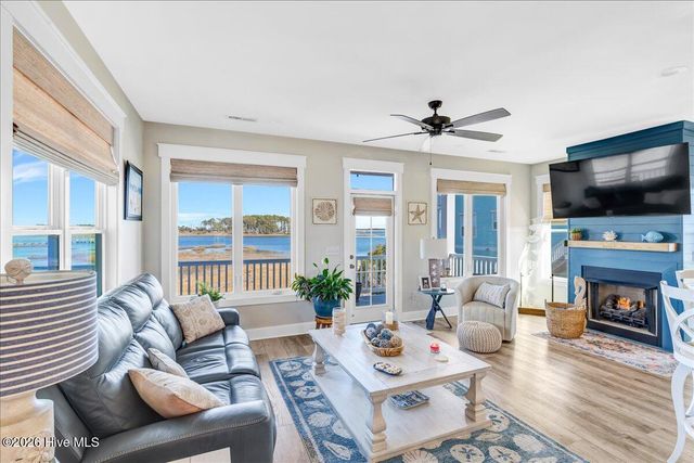 1206 Pinnacle Court, Morehead City, NC 28557