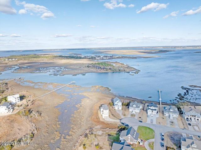 1206 Pinnacle Court, Morehead City, NC 28557