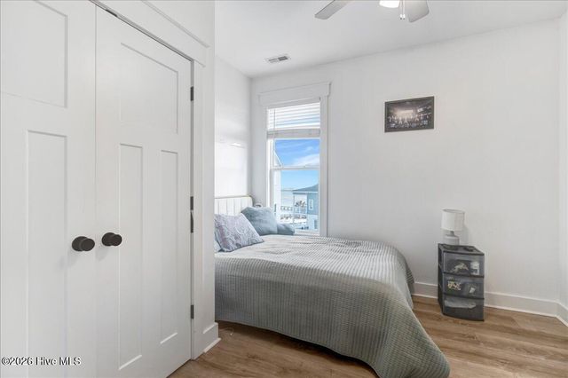 1206 Pinnacle Court, Morehead City, NC 28557