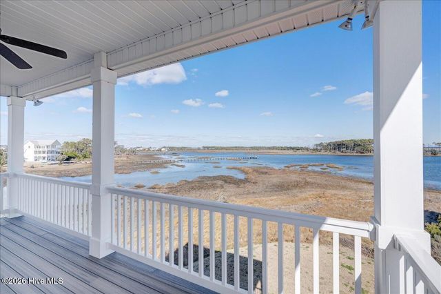 1206 Pinnacle Court, Morehead City, NC 28557