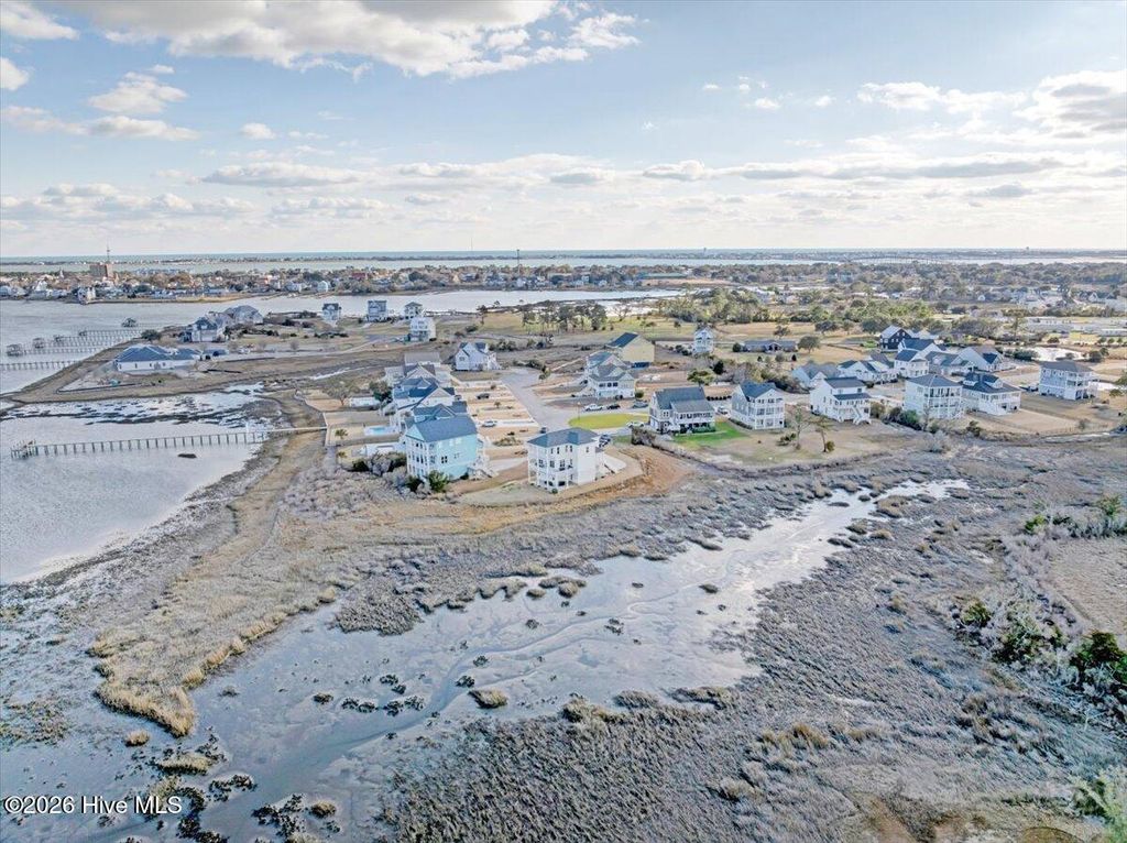 1206 Pinnacle Court, Morehead City, NC 28557