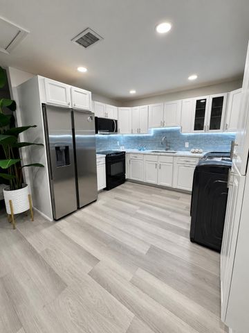 1034 MANOR Drive, Palm Springs, FL 33461