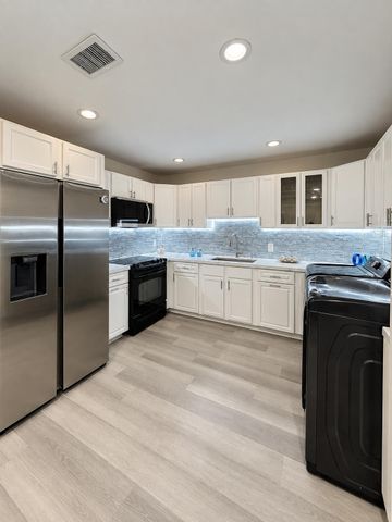 1034 MANOR Drive, Palm Springs, FL 33461