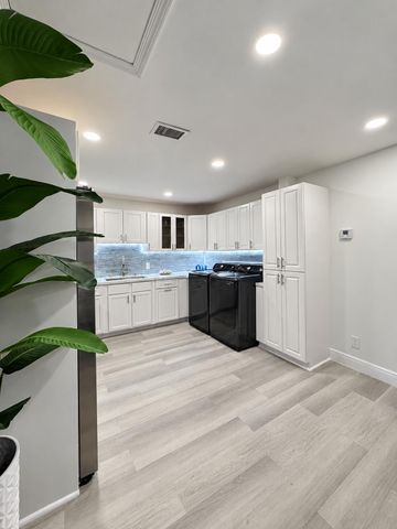 1034 MANOR Drive, Palm Springs, FL 33461