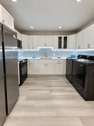 1034 MANOR Drive, Palm Springs, FL 33461