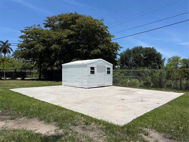 15395 SW 272nd St, Homestead, FL 33032