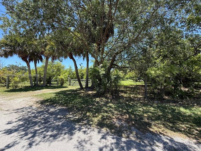 15395 SW 272nd St, Homestead, FL 33032