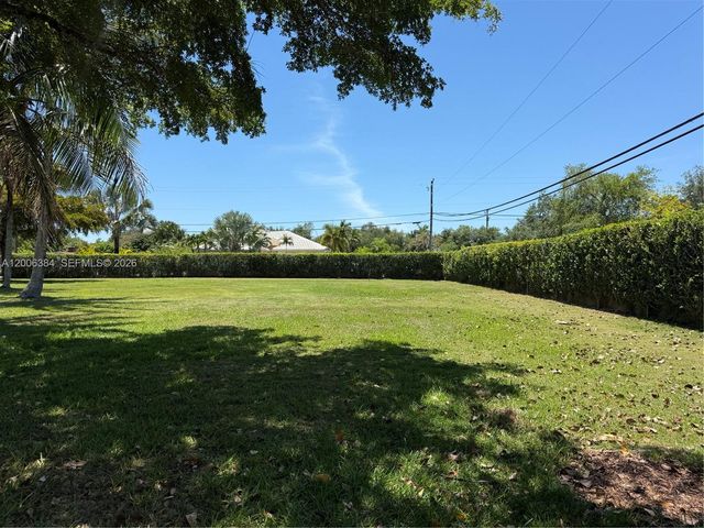 15395 SW 272nd St, Homestead, FL 33032