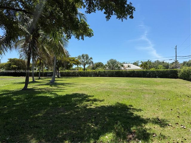 15395 SW 272nd St, Homestead, FL 33032