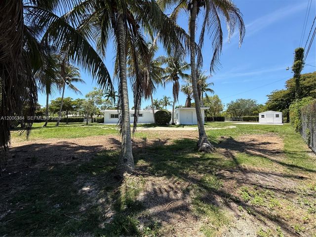 15395 SW 272nd St, Homestead, FL 33032