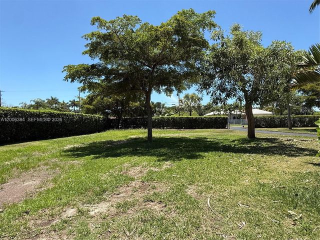 15395 SW 272nd St, Homestead, FL 33032