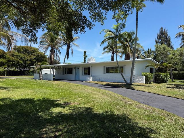 15395 SW 272nd St, Homestead, FL 33032