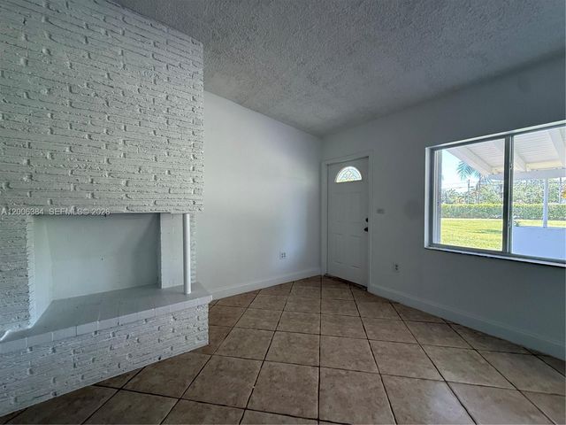 15395 SW 272nd St, Homestead, FL 33032