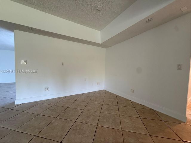 15395 SW 272nd St, Homestead, FL 33032